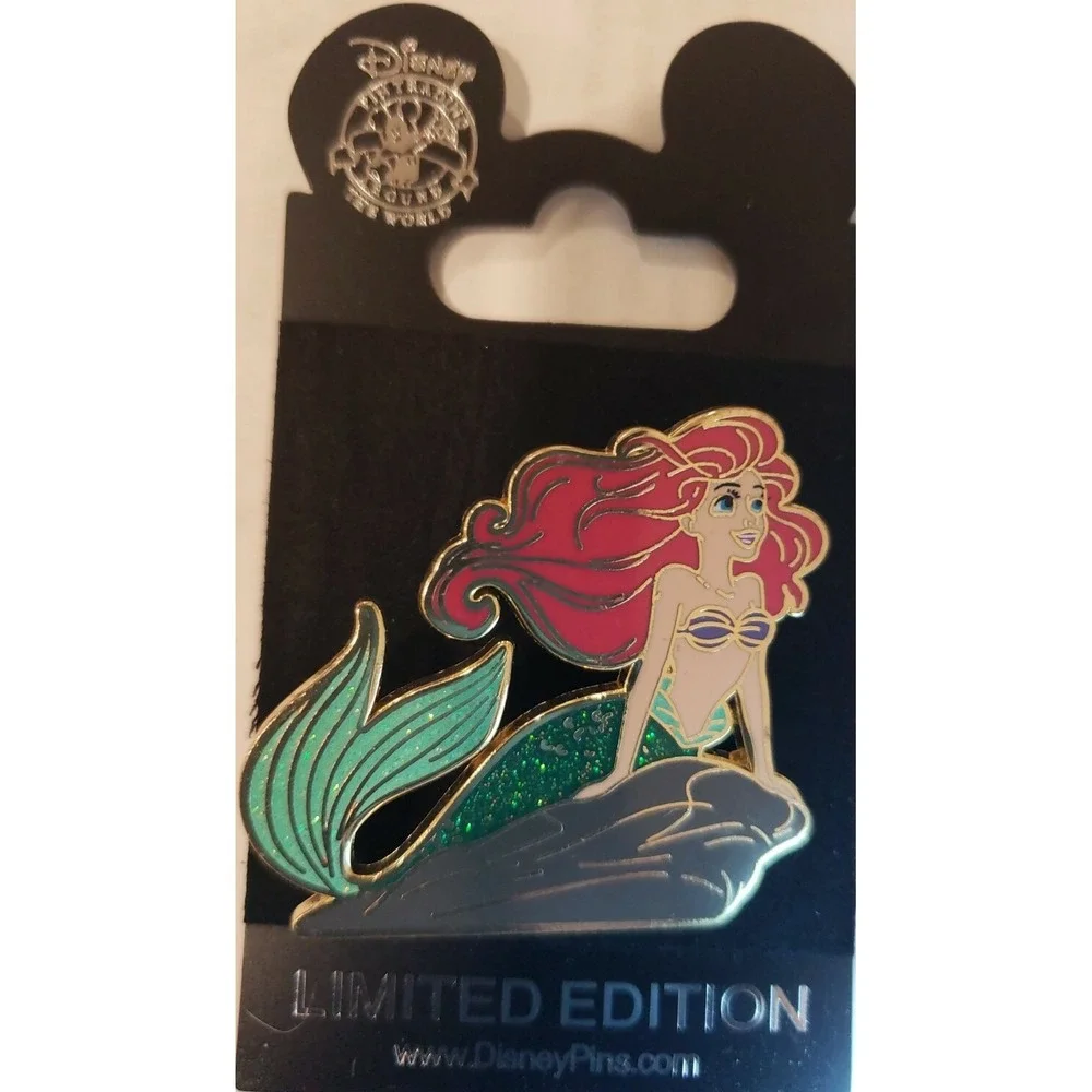 Disney Pin Little Mermaid Princess Ariel on the Rocks Shanghai SDR LE 500 00001‎